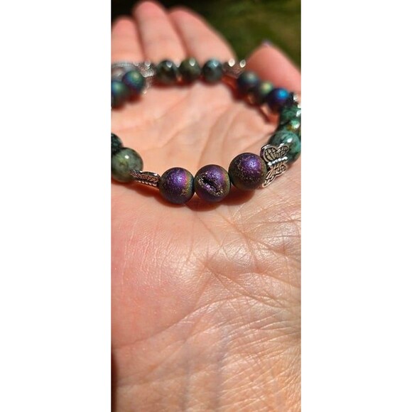 Electroplated Druzy Agate, African Turquoise & Butterfly Charm Bracelet - Picture 3 of 7